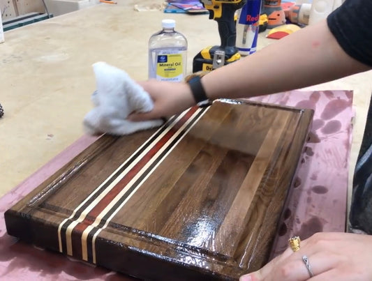 Can I Apply Lacquer or Polyurethane Over an Oil Finish?