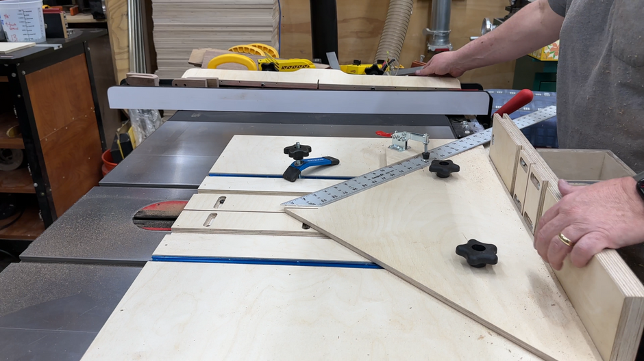 Flagship table saw cross cut sled in picture frame jig mode